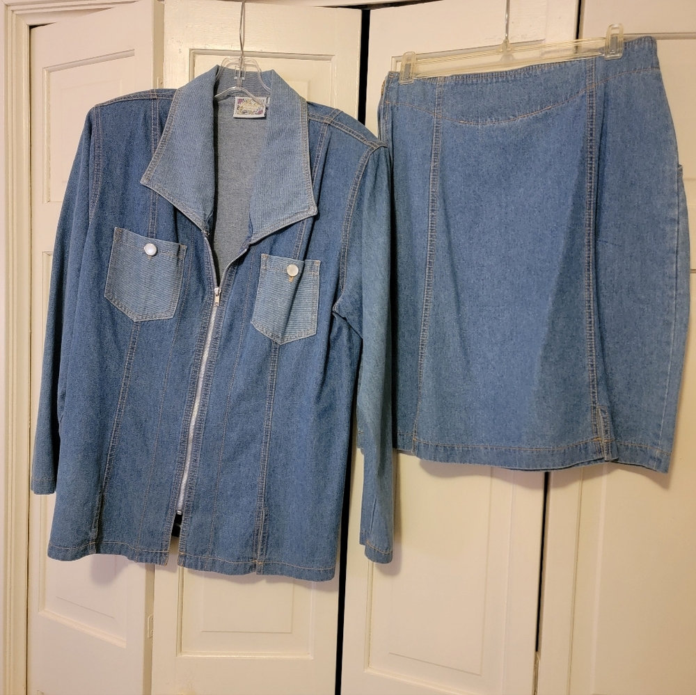 Monique Fashion Women's  Blue Jean Jacket and Skirt Set Size 12 EUC